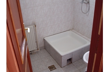 Rumänien Chata Slănic Moldova, Exterieur